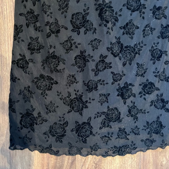 Motel Rocks Roses Date Skirt - Picture 4 of 4